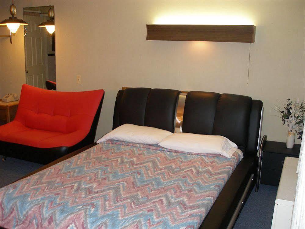 Driftwood Motel Niagara Falls Bagian luar foto